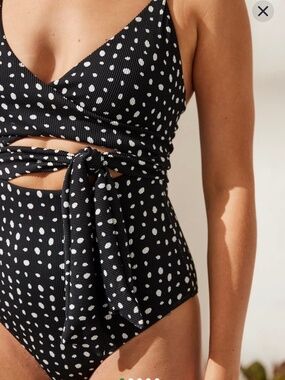 Aerie Wide Rib Wrap Piece Swimsuit color black polka dot | size small NWT